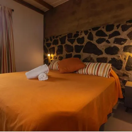 Luxury Volcan I Mácher