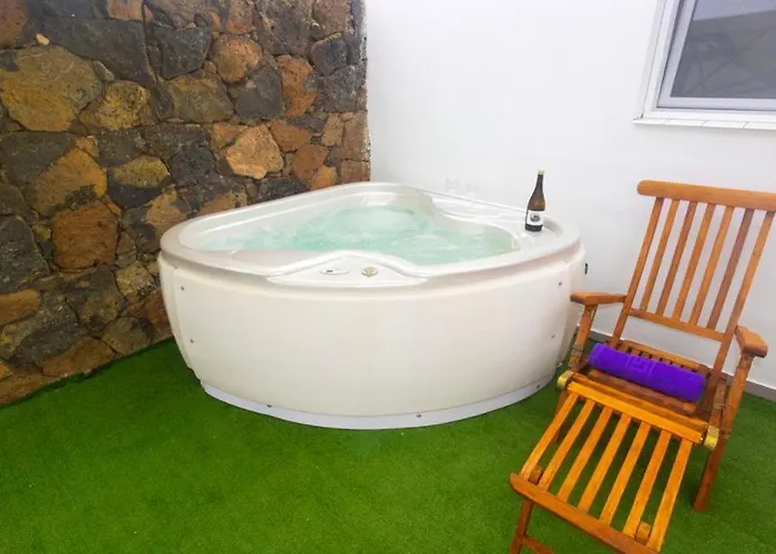 Luxury Volcan I * Mácher