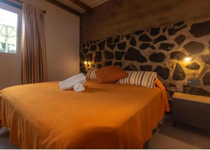 Luxury Volcan I Mácher